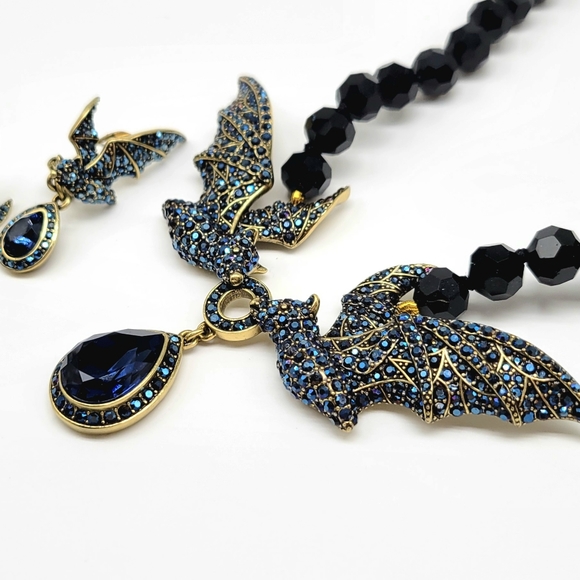 Heidi Daus Sapphire + Black Diamond Swarovski Crystal Bat Necklace Earring Set - Picture 4 of 11
